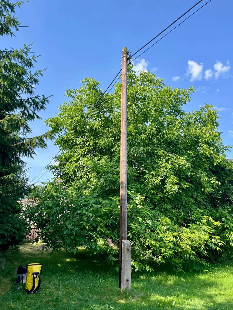 rizikove-kaceni-u-elektrickeho-vedeni